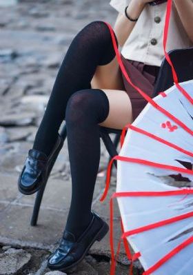 男女疯狂接吻操逼视频_手机在线看片